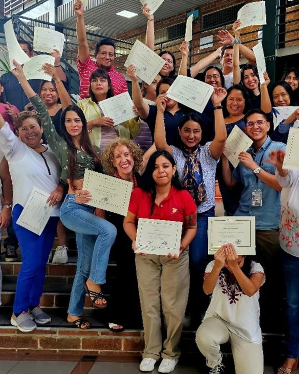 AECID_es's tweet photo. Hoy celebramos el #DíaInternacionaldelConservadorRestaurador
Si quieres saber cuáles son sus actividades 👉 https://t.co/iW7hCEbf0O
🤳 @CCESV @CooperacionESP
#AECIDCultura #ProgramaACERCA #ElSalvador #somoscooperación #CooperaciónEspañola https://t.co/r4GtH6f8Da