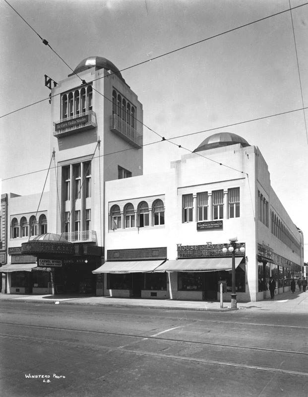 Laughlin Theater, Long Beach (Irving Gill, 1914-15; destroyed, 1933)
photo: Winstead Photo, 1921
image courtesy Los Angeles Public Library