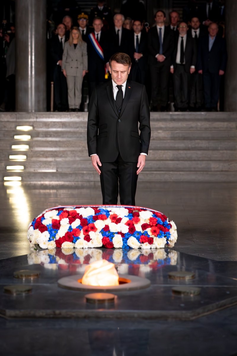 MIRALLESMP's tweet photo. Au Mémorial de la Shoah en hommage aux 80 ans de la libération d’Auschwitz.

« Pour que par la mémoire, l’histoire, à travers ce mémorial, nous ne cédions rien face à l’antisémitisme dans toutes ces formes. » 
Merci au Président de la République @EmmanuelMacron pour ces mots. https://t.co/FYPyg5PdCx