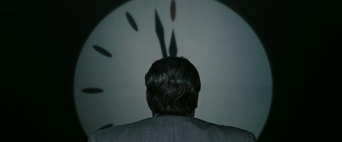 CageValley's tweet image. WATCHMEN (2009)
Directed by Zack Snyder
Cinematography by Larry Fong