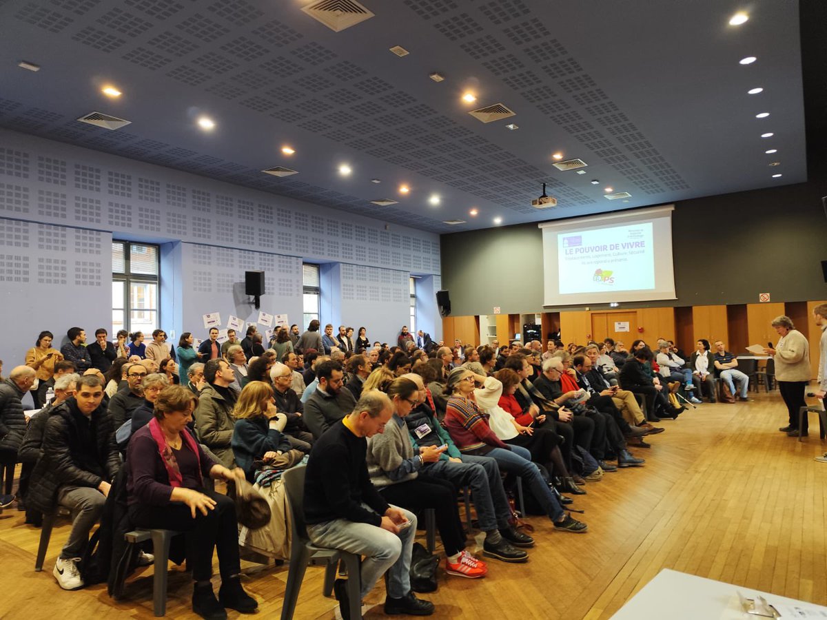 printempsTLS's tweet photo. 🔥Nous l’avons fait! 🔥

🤝Réunir autour de la table plus de 300 toulousain•es et toutes les composantes toulousaines de la gauche pour échanger sur ce qui nous rassemble et construire l’alternative à Moudenc. 

🩷Merci à toustes d’avoir rendu cette journée possible.

#Toulouse https://t.co/98viKyEMPI