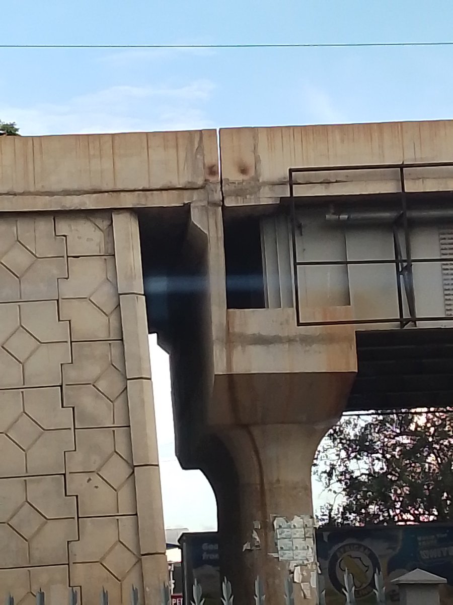 Petaukeman's tweet photo. Noticed this on the makeni over pass bridge .am sure its harmless lol https://t.co/zIFWlZxE6E