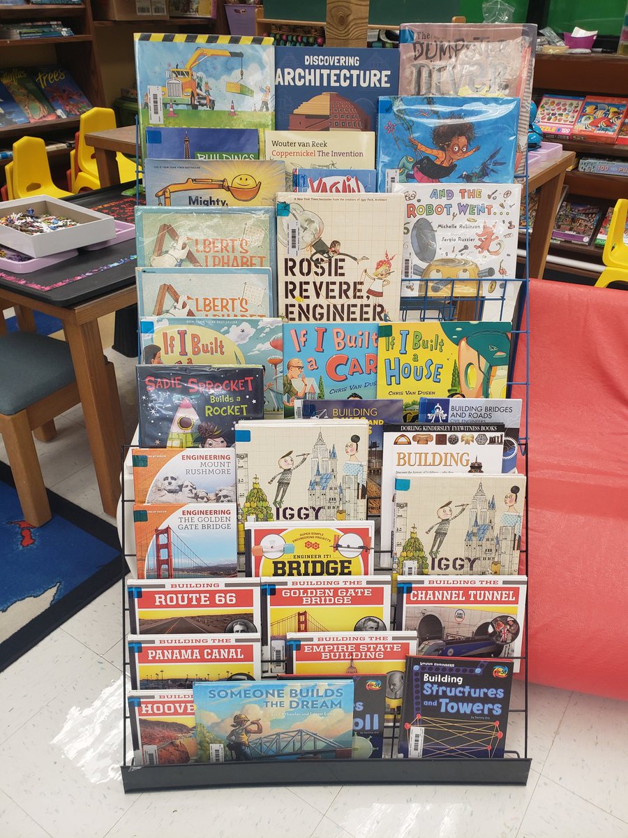 Lots of book choices for our future engineers #buildingliteracy #celebrateliteracyweek25 <a href="/MagnetOsceola/">@MyOMSK-8</a> @IRCSchools