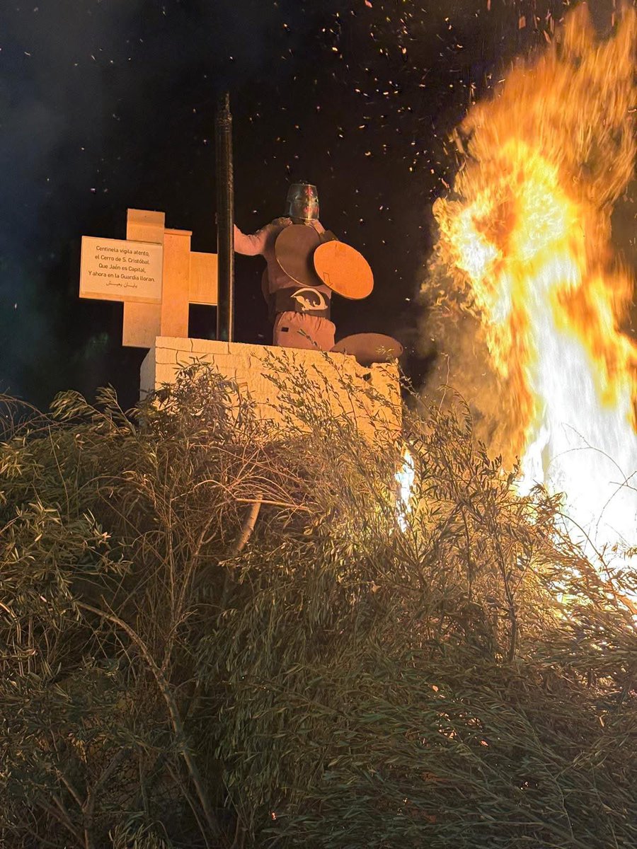 Expansión Norte (@avexpansionn) on Twitter photo 🏆🔥 ¡GANADORES! 🔥🏆
Nuestra Asociación de Vecinos y la <a href="/SantaCenaJaen/">Hermandad de la Santa Cena - Jaén</a> hemos ganado el 1er premio del II Concurso de Peleles de las Lumbres de San Antón 2025. 🕯️🎉
💫 Gracias al <a href="/ceipgfuertesja1/">@ceipgfuertesjaen</a> por sus peleles “Arco Iris” y “Roseta”, hecho por niños/as de 3 y 4 años. 💖💪 🏆🔥 ¡GANADORES! 🔥🏆
Nuestra Asociación de Vecinos y la <a href="/SantaCenaJaen/">Hermandad de la Santa Cena - Jaén</a> hemos ganado el 1er premio del II Concurso de Peleles de las Lumbres de San Antón 2025. 🕯️🎉
💫 Gracias al <a href="/ceipgfuertesja1/">@ceipgfuertesjaen</a> por sus peleles “Arco Iris” y “Roseta”, hecho por niños/as de 3 y 4 años. 💖💪