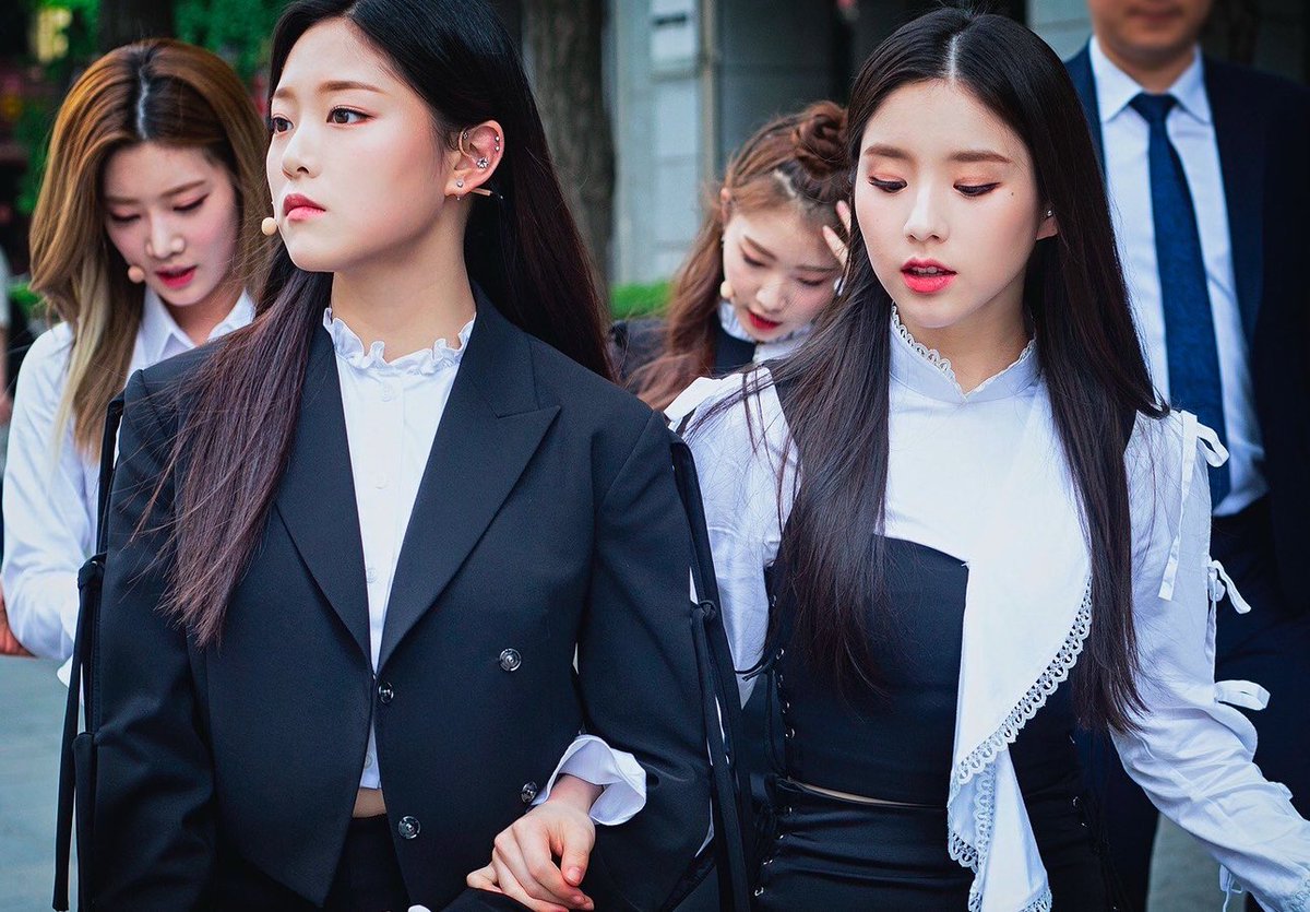 kimhyjs's tweet image. their aura here is crazy