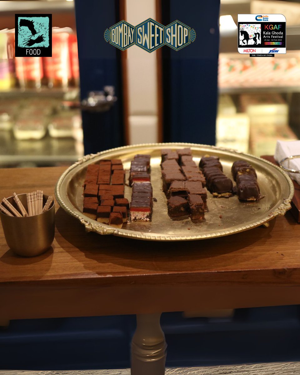 kgafest's tweet image. We took a musical trip through the decades at Bombay Sweet Shop with India Record Co.! From disco to jazz, retro to hip-hop, and everything in between, it was a day of timeless tunes, hidden gems, and funky vibes.

#KalaGhodaArtsFestival #KGAFXXV #kgaf25 #kgaf