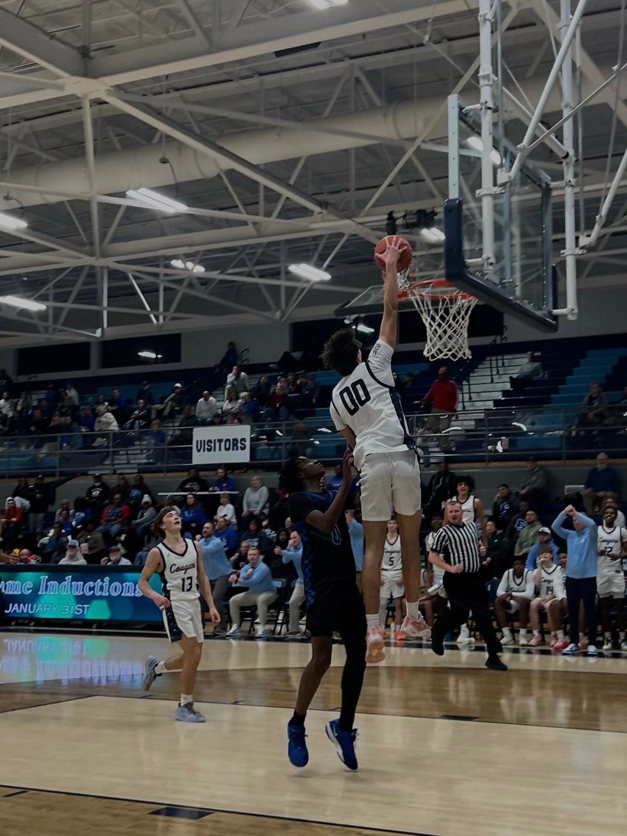 The_Sports_Web's tweet photo. Tune in today at 4p. on @ESPNRadio1027 Hear @SamsonHightower @LoganBallLC Culver's Player of the Week!! Also, @vgsfrnk LIMB & Hamp! Coach @DamonOak Pic of the Week!! #HSBB #Boys #Girls #4thRegion #NFL #MLB #NCAA https://t.co/ePykm8e91v
