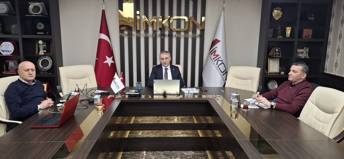 “İnşaat Müteahhitleri Konfederasyonu (İMKON) Yönetim Kurulu olarak Zoom üzerinden gerçekleştirdiğimiz toplantıda, önümüzdeki ay Ankara’da düzenlemeyi planladığımız Türkiye İnşaat Sektör Çalıştayının çerçevesini ele aldık.
“Büyük ve Güçlü Türkiye’nin İnşası İçin…”🇹🇷 
<a href="/csbgovtr/">T.C. Çevre, Şehircilik ve İklim Dğş. Bakanlığı</a>