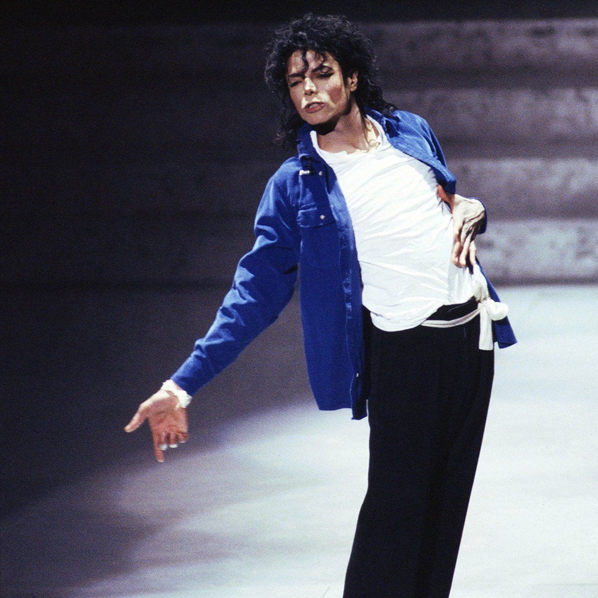 chartdata's tweet image. Today in 1988, Michael Jackson's "The Way You Make Me Feel" reached #1 on the Hot 100.
