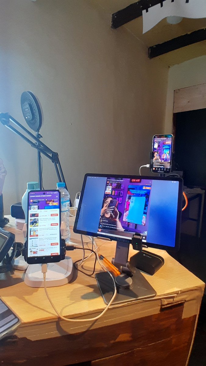 so kyuti tweet media