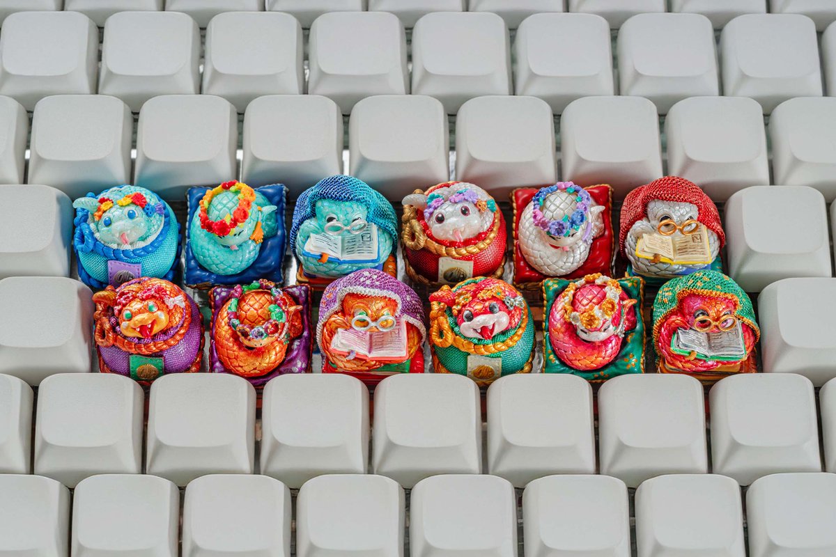 jelly_key's tweet photo. The raffle sales of [The Year Of The Snake 2025] are OPEN now https://t.co/2E6vPDkgg5
The raffle price is $80 per keycap
Each keycap has a display base (silver or gold). https://t.co/Gy9wAN8BoL