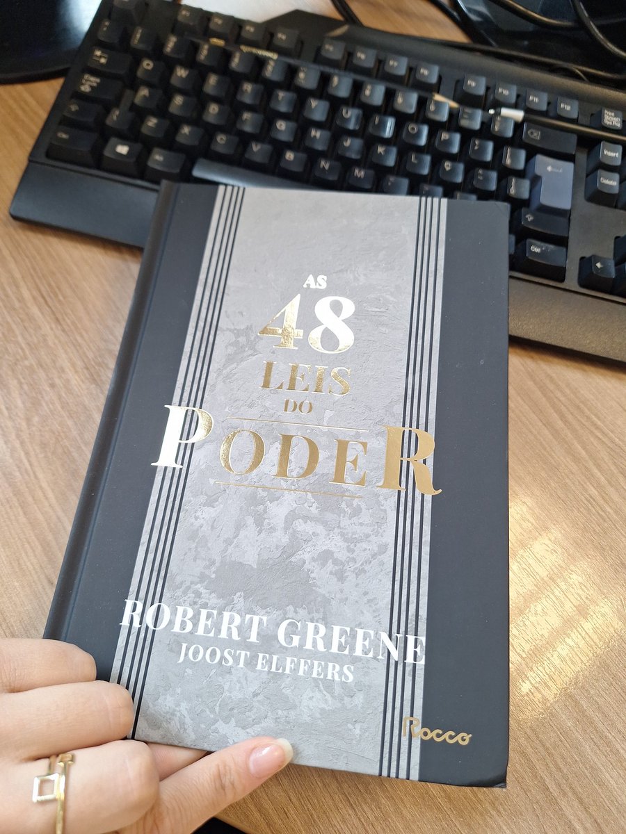 indicms's tweet photo. Vamos começar!! #robertgreene #as48leisdopoder https://t.co/WxbLqNZcP5