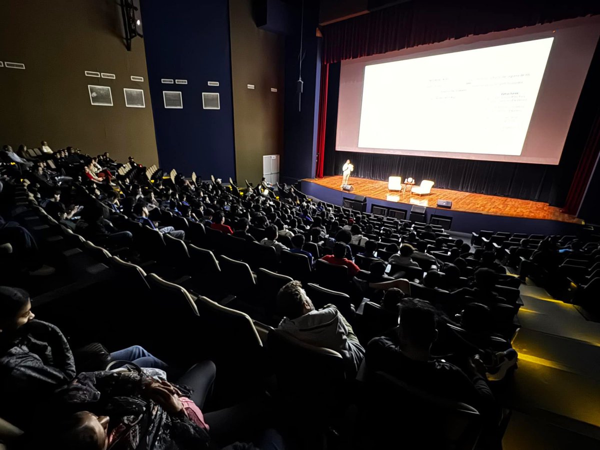 Revista Brújula tweet media