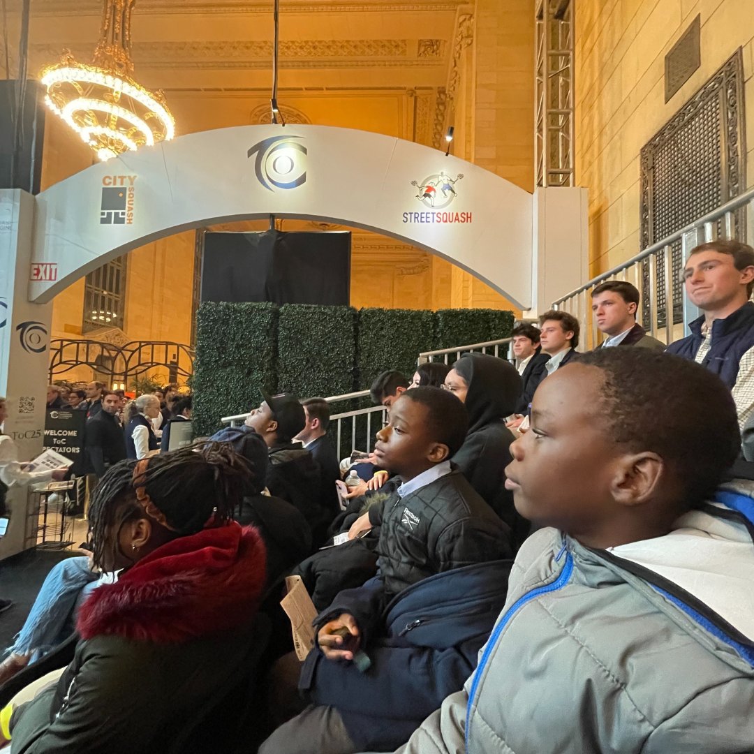 streetsquash's tweet photo. The Tournament of Champions is under way in Grand Central and our students have the opportunity to watch the top squash players in the world up close and personal! We’re proud to once again be an Official Charity Partner for the event!

#USSquash #NYSquash #GrandCentral #PSA https://t.co/B4DG5MlvVD