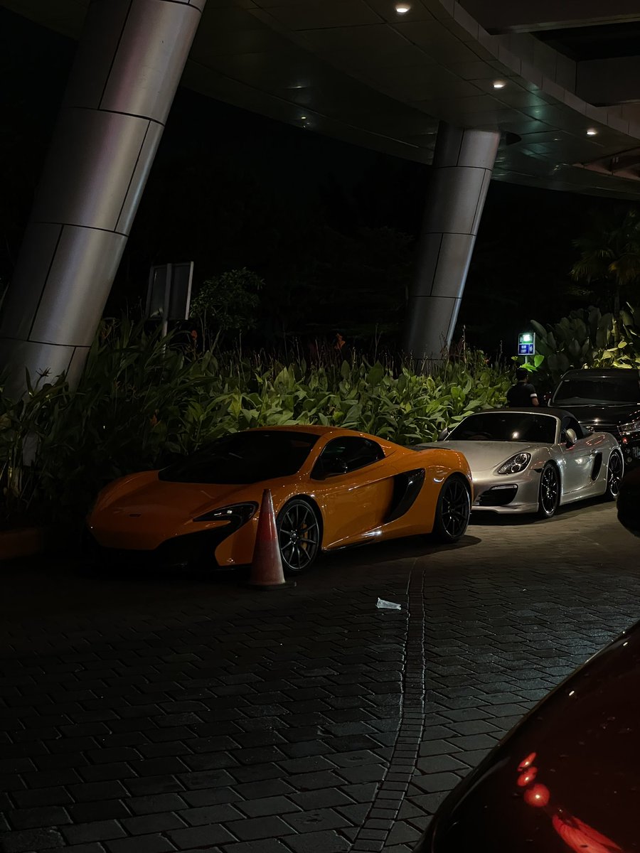 BoyVesting's tweet photo. Beli McLaren dari garap airdrop crypto https://t.co/rTCAuY9AFE