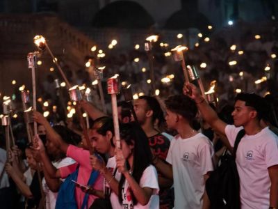 Universidad_UDG's tweet photo. 🇨🇺Marcha de las Antorcha,  lunes 27 de enero a las 7.00pm frente al PCC prov . Todos con pullover de color de bandera #Cuba , llenemos las calles de iniciativas, antorchas, pendones para rendir tributo al apóstol. #UniversidadDGranma #ProvinciaGranma @CubaMES @BuenoF_Narcy https://t.co/JQ5i8p2yIT