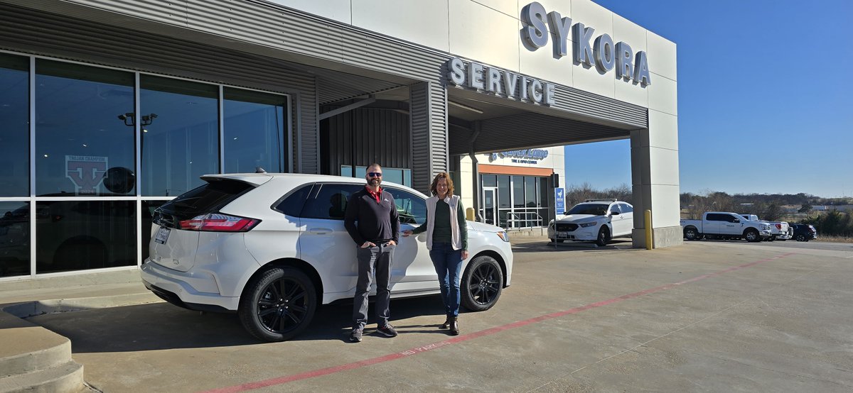 Sykora_Ford's tweet photo. Congratulations to Brenda Niekamp on her 2024 ST Line Edge! Thank you for all the business throughout the years and enjoy that sporty new ride! https://t.co/psSoJOQBQX
