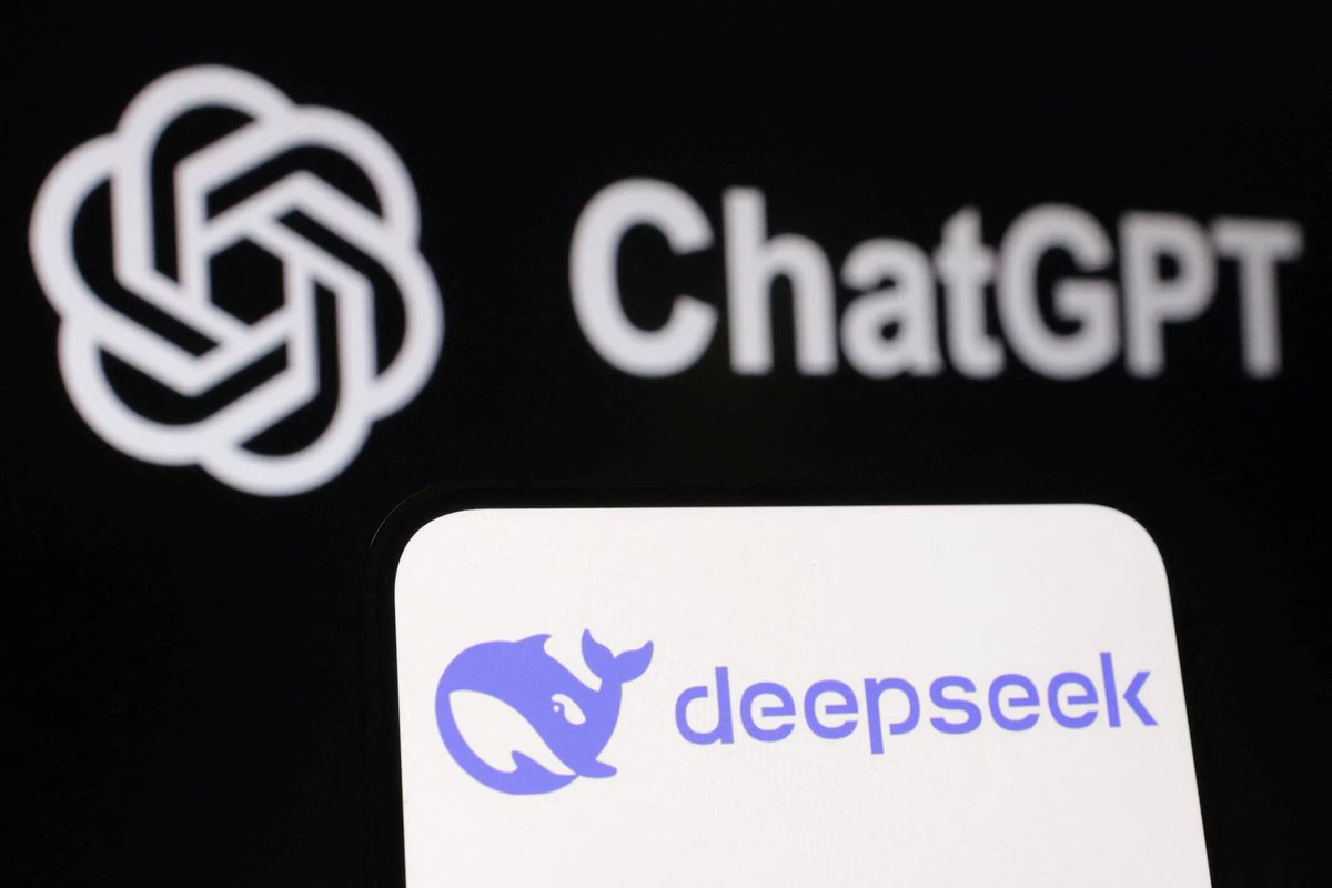 انطلق الربوت الصيني 

#DeepSeek 

ضاربا العملاقة
 #NVDA  انيفديا 
وشات جي بي تي #ChatGPT 
وغيرهم
لماذا؟ 
لانه استطاع أن يخرج بتكلفته أقل 
فهو ربوت بعدد شرائح ورقائق أقل
تكلفة المادية أقل 
فكلف قرابة 6 ملايين دولار 
وبمدة قليلة شهرين فقط
وبنفس الكفاءة والمزايا
بل ومفتوح المصدر