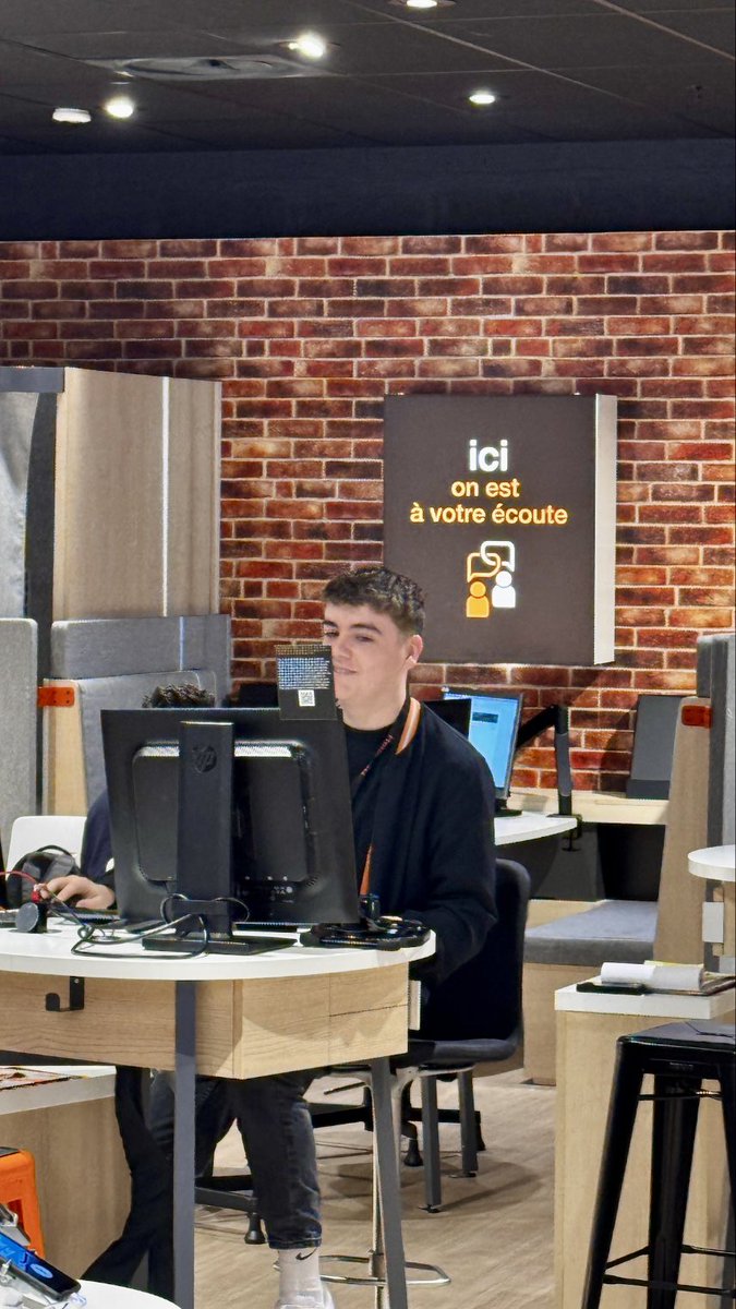 JF Fallacher (@fallacher) on Twitter photo Merci aux Ă©quipes <a href="/Orange_France/">Orange France</a> dâAngers. Une belle Ă©nergie et beaucoup de dĂ©termination au service de nos clients ! Bravo Ă toutes et Ă tous ! Merci aux Ă©quipes <a href="/Orange_France/">Orange France</a> dâAngers. Une belle Ă©nergie et beaucoup de dĂ©termination au service de nos clients ! Bravo Ă toutes et Ă tous !