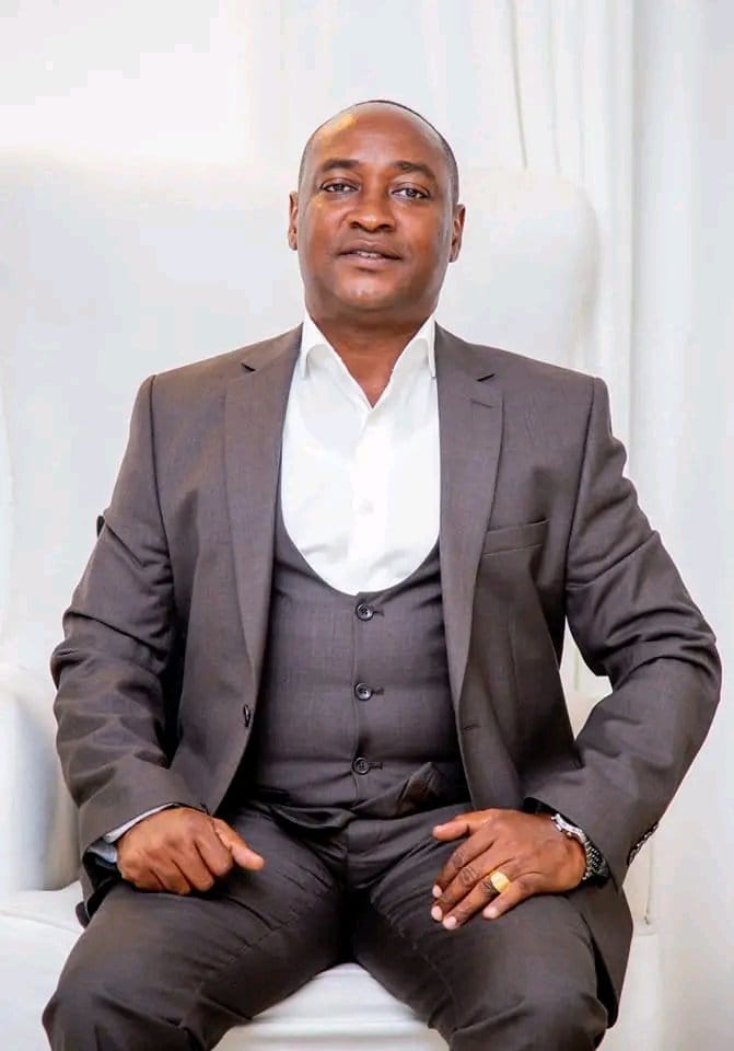 abich_cavi81015's tweet photo. Sense should be touched ,felt and noticed ,He has always fight for his right and Kenya at large,Justice for Augustus Muli is needed and it is a must ,not negotiable that he won ,#JusticeForAugustus iebc selection panel should not be individualised and politicised https://t.co/AQQkWJt72H