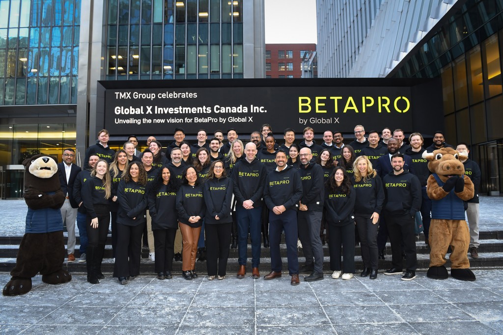 BetaProETFs's tweet image. This morning, we marked the start of a new era for BetaPro by Global X by opening the markets with @TMXGroup!
For over a decade, BetaPro has been Canada’s leader in leveraged, inverse, and inverse leveraged ETFs.
Learn more: BetaPro.ca