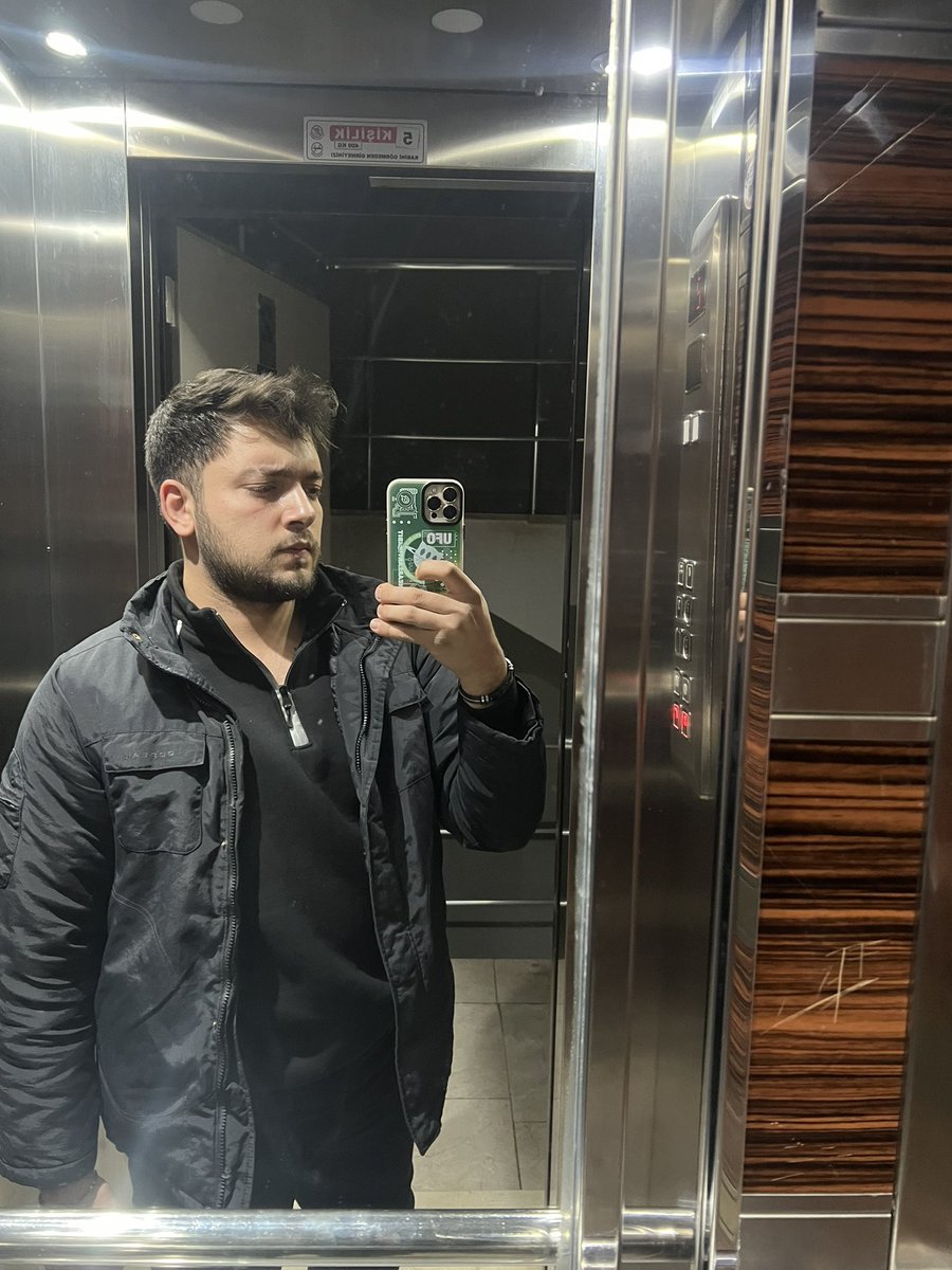 Hugedomm's tweet image. Bugünde Türkiye şartlarında ayakta kaldık şükür 🙏