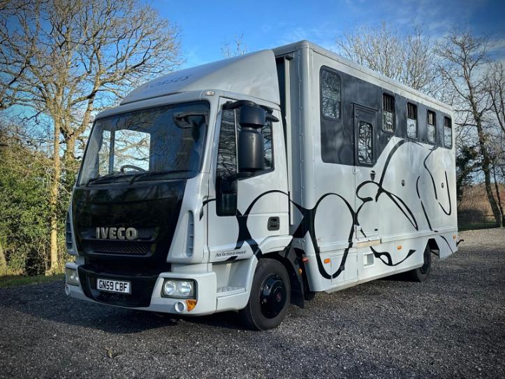 EquineQuality's tweet photo. Lovely 7.5 tonne 4-Stall Work Truck with big Payload

See: https://t.co/Txrvyu8g45 https://t.co/Hkfh5WqHWq
