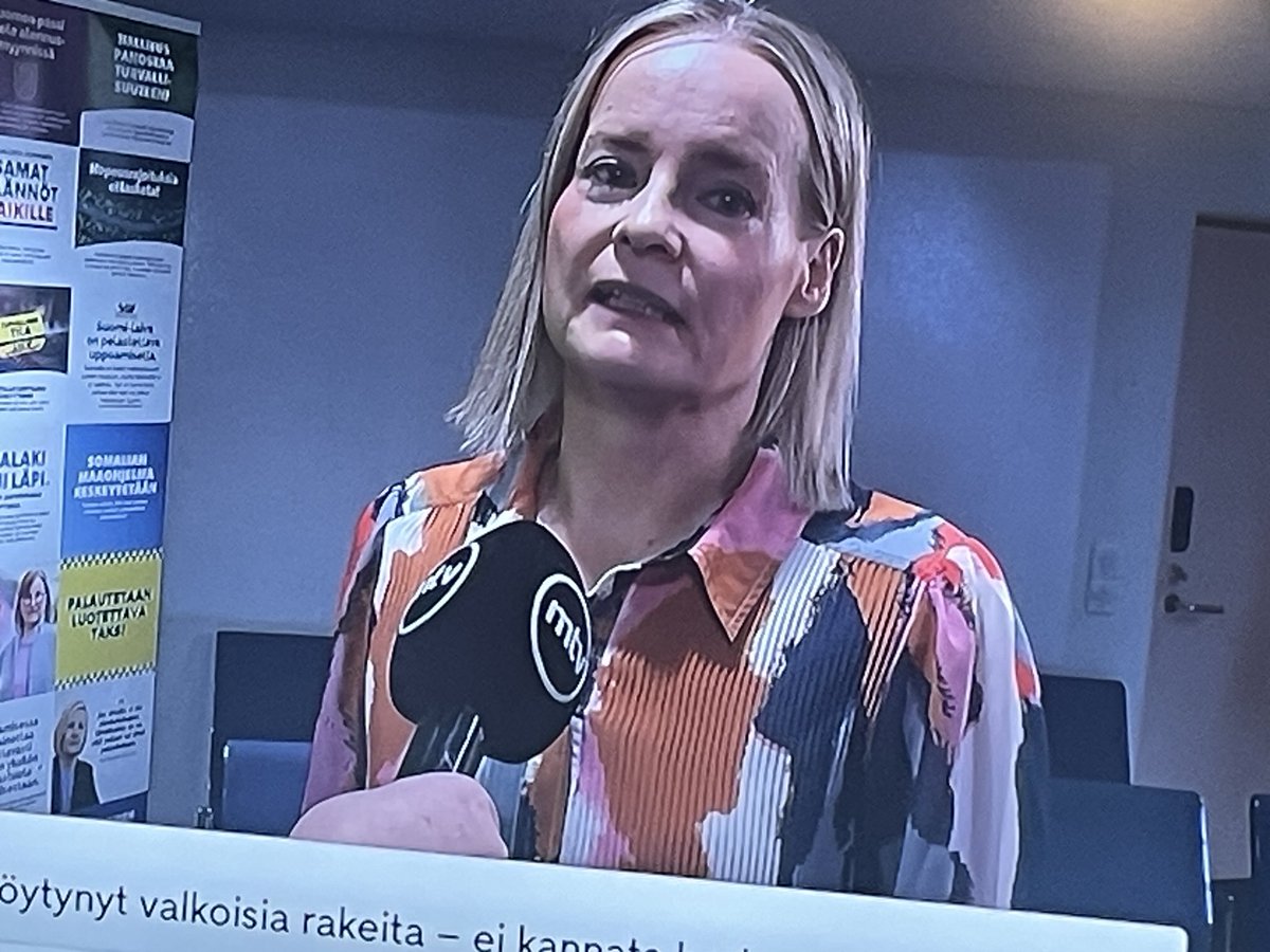 tempusultima's tweet photo. Persujen vaaliteema on ”Sekoilu seis”. Onko persuista tullut itseironinen puolue? Jotain kehitystä…#vornanen #hakkarainen #immonen #persut #sekoilu https://t.co/iL2nWZbsqN