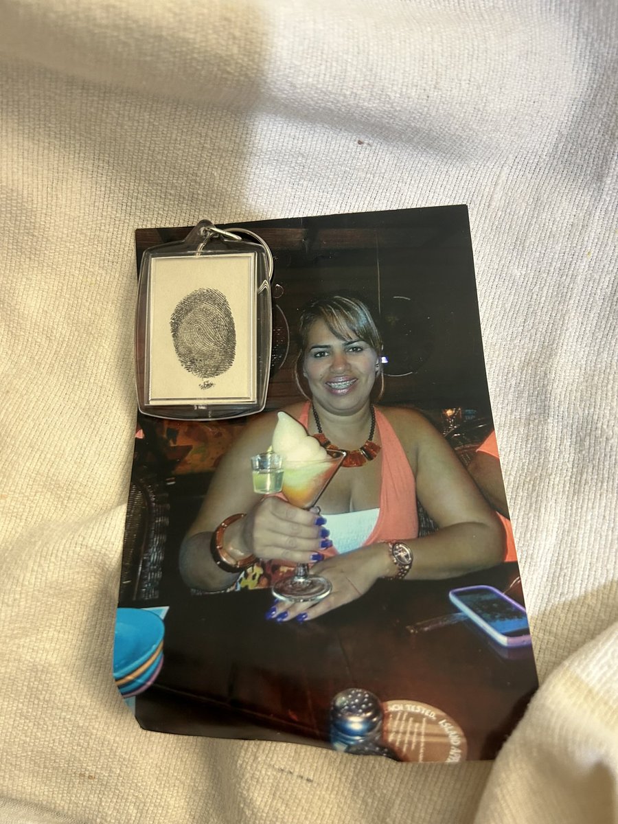 diegograteronn's tweet photo. Yesterday I truly lost a part of me I don’t know what I’ll do without you Mom. You were my why, the reason I kept pushing forward Rest in heaven, no more pain. I know you wanted me to walk the stage at graduation I graduate this May from SNOW and I’ll walk the stage for you
❤️🕊️ https://t.co/MtTHa11exp