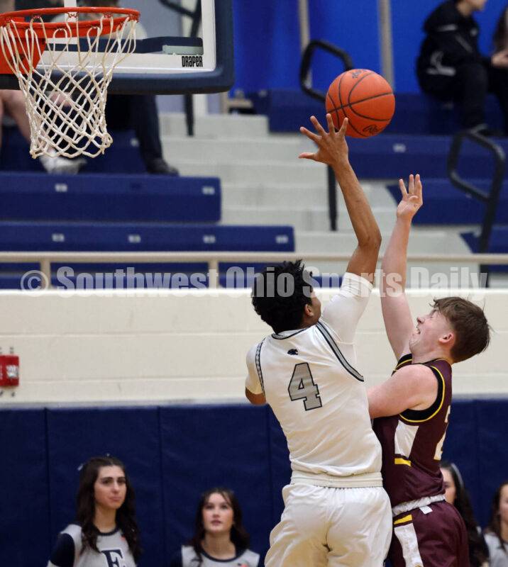 rickcassano's tweet photo. BOYS BASKETBALL: Edgewood finding its groove after slow start, tops Ross for third consecutive SWBL Southwestern win ... Rick Cassano's comprehensive report with comments from both coaches and Edgewood's Kale Reynolds, plus 33 professional photos with captions https://t.co/dtNMkldzbh @SWBLSPORTS @EFrantzMP @EdgewoodDist @TheEdgeAthletic @GoEHSCougars @EdgewoodCougs @EdgeBoysBball @JOsterman2 @EdgewoodAthlet1 @CoachClemmons @doug_geygan @LiL_Wayne513 @CoachHatty @EdgeGirlsBBall @CoachReynolds__ @cougars4three @MUlefty34 @Kale_Reynolds13 @gavin_cecere @chadsmith51 @RomanSmith2825 @JOsterman2 @TysonDaley24 @LSmith91804 @rossrams_mbb @RossRamsAD @ross_baseball @RossRams1 @RossWrestling @RossLadyRamsBB @RossBoosters @Ross_Local @rossrams_mbb @dmeiner5 @TobyRNunn @WinTheDay_RRFB @CoachBobbyLipps @ChristiLuckett @NellMoeller @DanielFogt1 @willschaefer5 @ben_voegele @Bradvoegs @EthanFuersich @coreyfuersich @CoachVanWinkle @ButlercoOhio @CoachTate42 @David_Alford @KCPopplewell