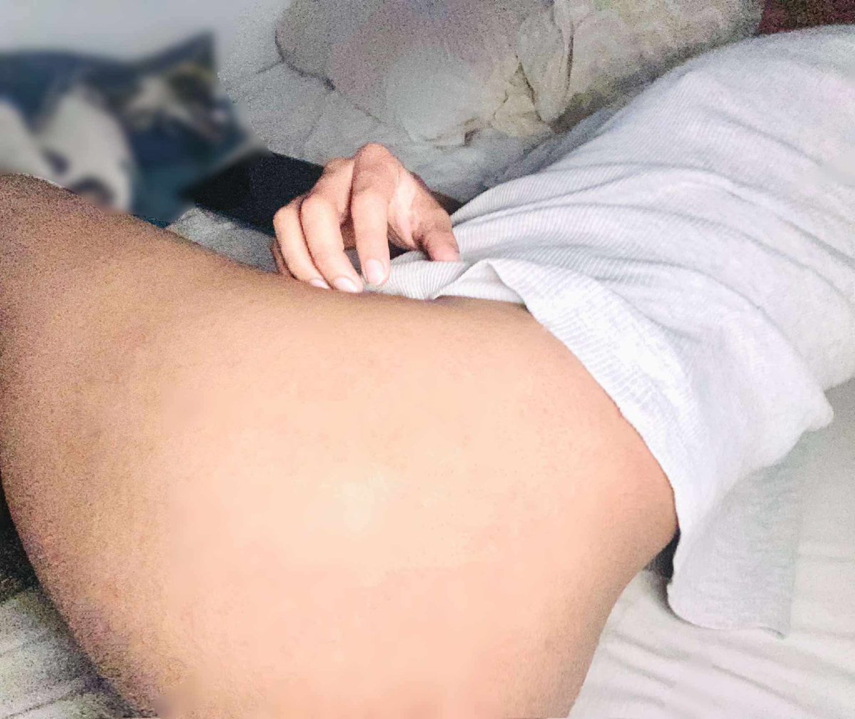 Andertxt's tweet photo. Me das ? 🍆🍑#gay #Ecuador
#LGBTさんと繋がりたい 
#LGBTQ #Quito #UIO 
@ContactosGayUio 
@cuenca_gay @gaybisexquito https://t.co/1znPKXxYAY