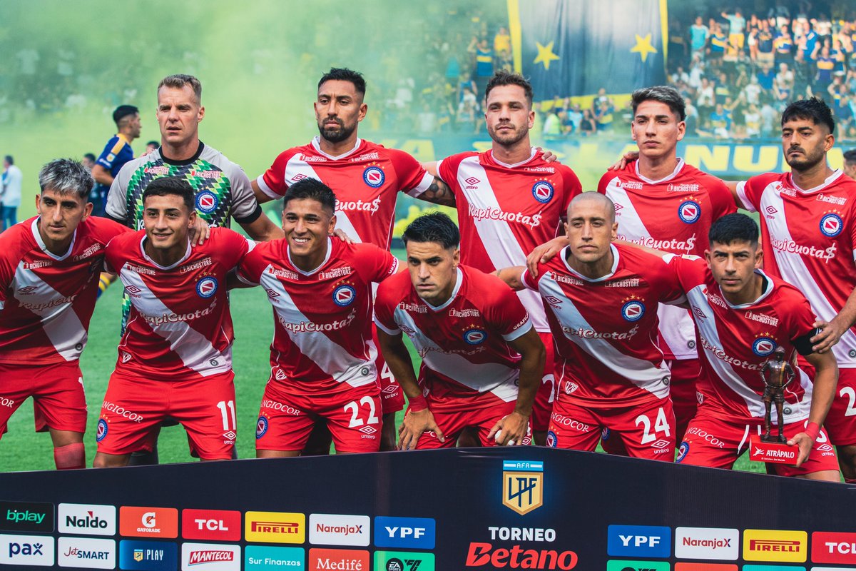 Diego Rodriguez (@rusorodriguez) on Twitter photo Que este sea el inicio de una gran temporada.
Nuestro objetivo principal es mantener lo bueno y trabajar sobre las falencias para consolidarnos como equipo.
Estamos felices por la entrega y el juego de ayer pero vamos por mucho más.
TODOS JUNTOS 💪🐞 <a href="/AAAJoficial/">Argentinos Juniors</a> Que este sea el inicio de una gran temporada.
Nuestro objetivo principal es mantener lo bueno y trabajar sobre las falencias para consolidarnos como equipo.
Estamos felices por la entrega y el juego de ayer pero vamos por mucho más.
TODOS JUNTOS 💪🐞 <a href="/AAAJoficial/">Argentinos Juniors</a>
