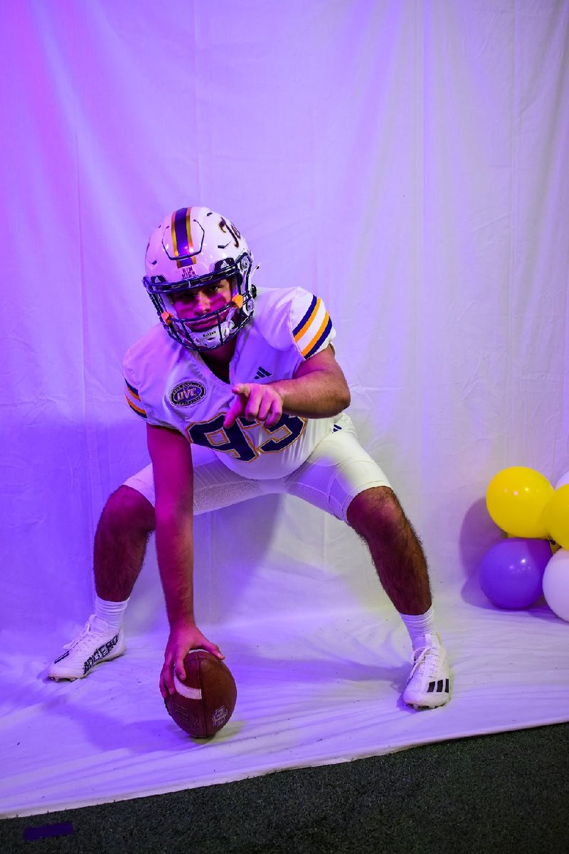 JEndres93's tweet photo. After an incredible official visit and conversation with @FrankWilsonJr @CoachWilder353 I have earned an offer from Tennessee Tech! Thank You for having me out to Cookeville! #AimHigh #WingsUp 
@KyleVarnell @wcsRHSfootball @TheChrisRubio @CMontgomeryLS https://t.co/LilfDJ5jpF