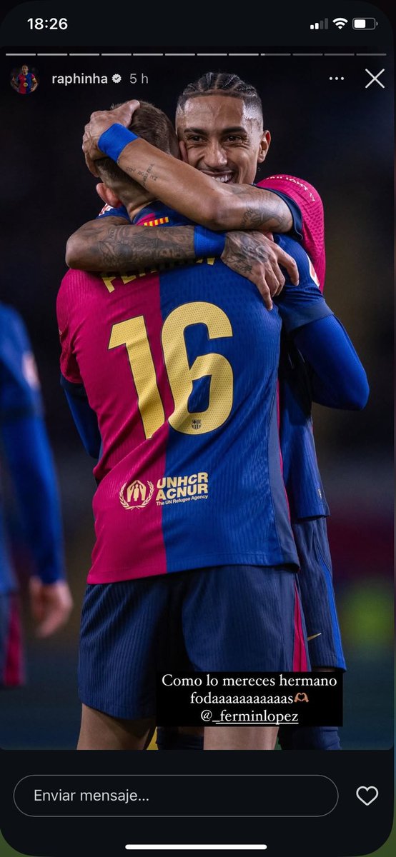 BarcaAlways1899's tweet photo. Duda existencial, a ver si algún culé o alguien de @Nike me la resuelve.

Porque el dorsal del Barça es distinto? 

(Fijaros en la raya en medio de cada número del dorsal) https://t.co/ktYf9iWfQR