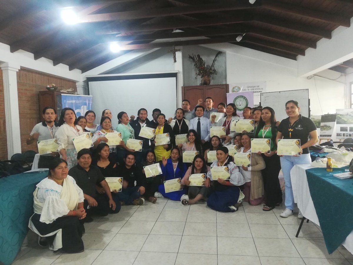 El conocimiento es poder: construyendo educación financiera entre mujeres y jóvenes en 🇪🇨

Conoce los resultados de un taller pionero en Cotacachi que promueve la toma de decisiones informadas en sus participantes.

Historia completa 
🔍bit.ly/3WwotAg
#ForestFarmFacility