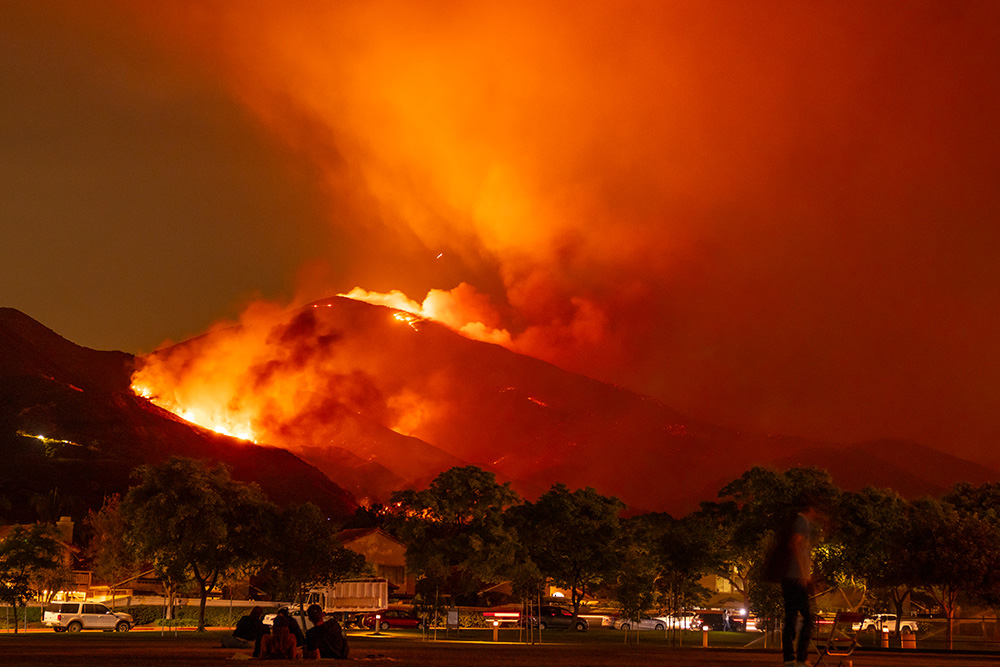 UCI Engineering (@uciengineering) on Twitter photo How can we protect our homes from wildfires? UC Irvine experts Tirtha Banerjee and <a href="/AmirAghaKouchak/">Amir AghaKouchak</a> offer insights: lnkd.in/ganH7gXe
#LAfires #wildfires @Banerjee_Lab How can we protect our homes from wildfires? UC Irvine experts Tirtha Banerjee and <a href="/AmirAghaKouchak/">Amir AghaKouchak</a> offer insights: lnkd.in/ganH7gXe
#LAfires #wildfires @Banerjee_Lab