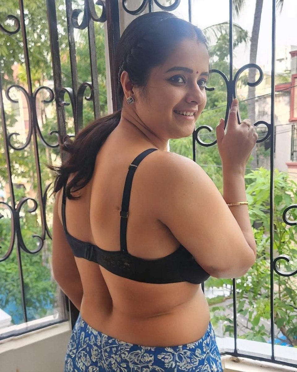 prem70rocks's tweet photo. பொண்டாட்டி ஜாக்கெட் கழட்டி வெறும் பிராவுடன் வீட்டு பால்கனியில் நிக்க வெச்சு ரசிகனும். 
இதுவும் ஒருவகையில் கக்கோல்ட் போதை தான் https://t.co/JWlpmoFweA