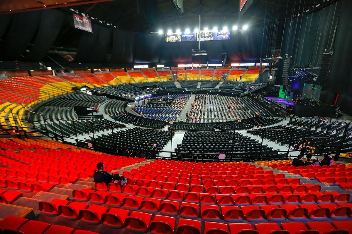 ZJMCRAVE's tweet photo. Zayn will be performing in the “Palacio De Los Deportes” in Mexico City on March 27th. It has a capacity of 20k people. https://t.co/wMU4jrVi6u