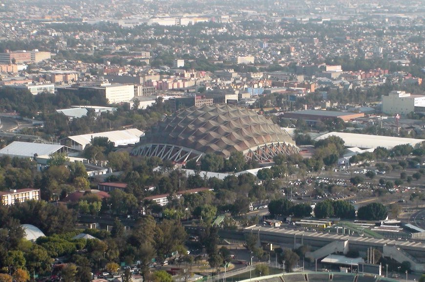 ZJMCRAVE's tweet photo. Zayn will be performing in the “Palacio De Los Deportes” in Mexico City on March 27th. It has a capacity of 20k people. https://t.co/wMU4jrVi6u