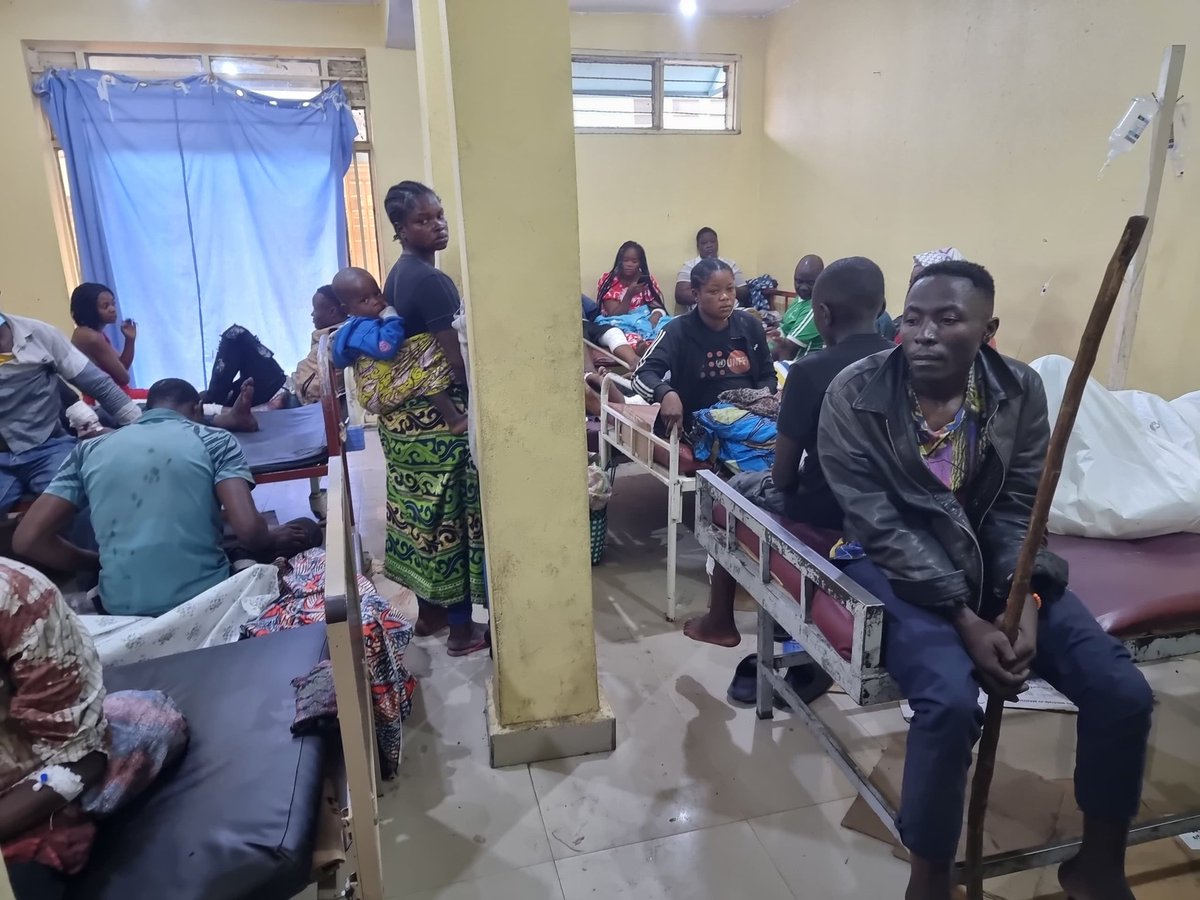 RDC : situation à #Goma, les structures sanitaires ne cessent d'enregistrer des blessés. Ici  à l’Hôpital général de référence de Virunga,  l’on répertorie 51 personnes blessées et 9 morts (sources médicales). Des besoins en médicaments pour les soins intensifs exprimés.