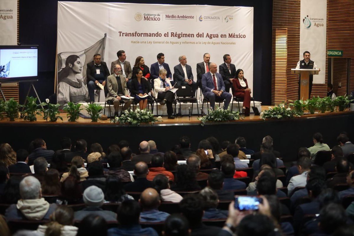 Efrainmoralesl's tweet photo. Hoy iniciamos el 1er. Foro de discusión: Transformando el Régimen del #Agua en #México, de varios que realizaremos en el país. En estos foros escucharemos, intercambiaremos ideas, y propuestas con los distintos sectores. Todas estas voces enriquecerán y fortalecerán un marco jurídico para garantizar el #DerechoHumanoAlAgua.