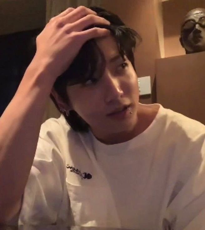 Stolen from the tl but why not? Love sharing music