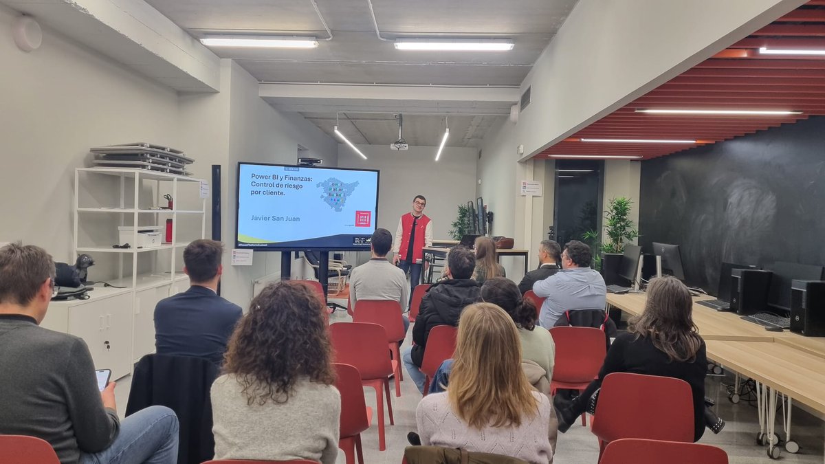t4bss_research's tweet photo. Muy interesante la charla sobre "PowerBI y finanzas: Control de riesgo por cliente" impartido por Javier San Juan en el Aula OpenData Bilbao Bizkaia.
Benetan interesgarria gaurko saioa!! @upvehu @PowerPEuskadi 🔝🔝🔝 https://t.co/QLxM2YB9Td