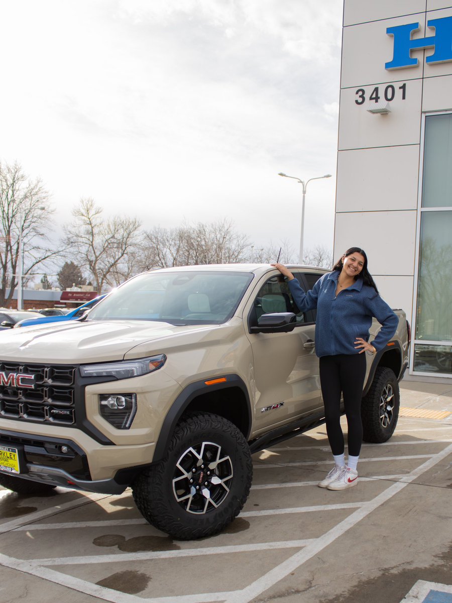 MarkleyMotors's tweet photo. We are so excited to announce our newest athlete partnership - @CSUVolleyball player, Kekua! 💚
 
Thank you to @TheGGGuard for facilitating another amazing partnership! We are so excited to work with Kekua and her new @GMC Canyon! https://t.co/KMAyndoFZ9