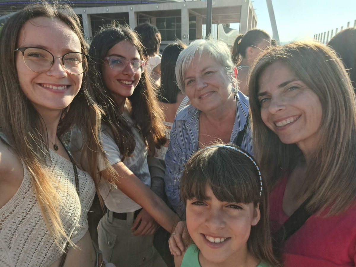 Junio 2024
Concierto OT - Palau St Jordi (BCN)
Primer concierto todas juntas. Momentos únicos con la mejor familia. Gritamos, cantamos y nos divertimos muchísimo. 
Risas infinitas 😍😍