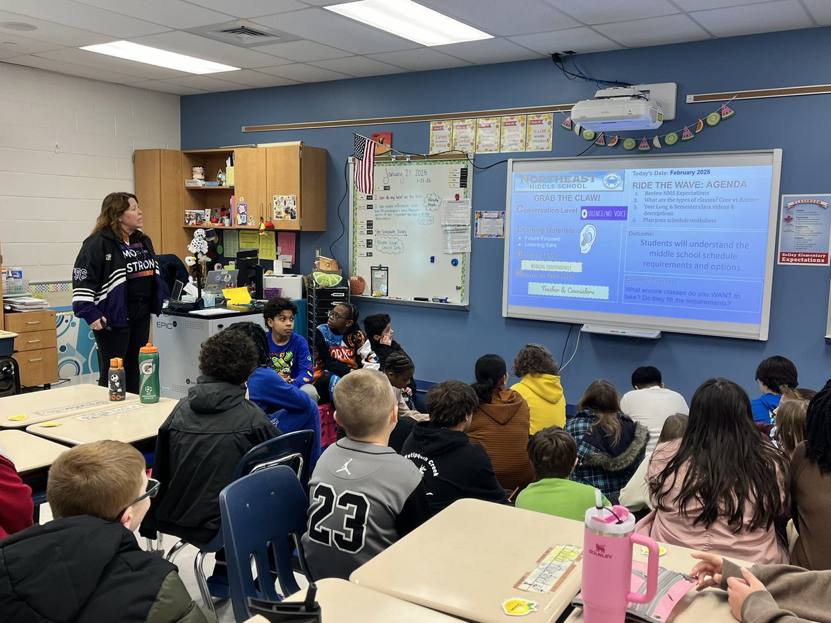 solleykerr's tweet photo. Solley 5th graders are getting prepared for middle school!  @SolleyAACPS https://t.co/IC9gqGWtXJ