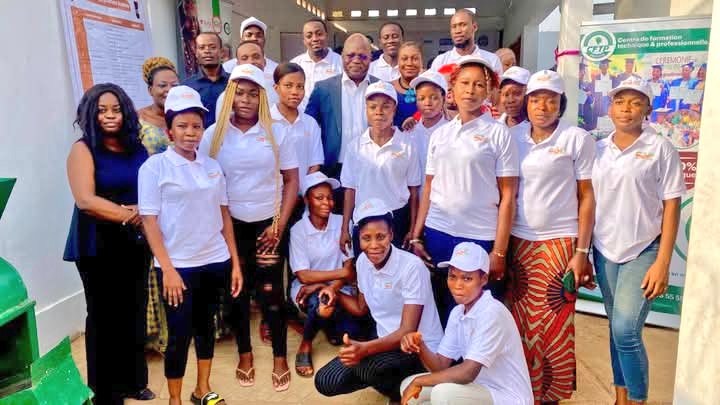 J'ai effectué le 22 01 25 à Abomey-calavi, une visite au Centre de Formation Technique et Professionnelle "REPONSE", spécialisé dans la formation agro-alimentaire et cosmétique. 
Ils peuvent se rassurer de mon soutien personnel et de celui de mon département ministériel.
#KYC