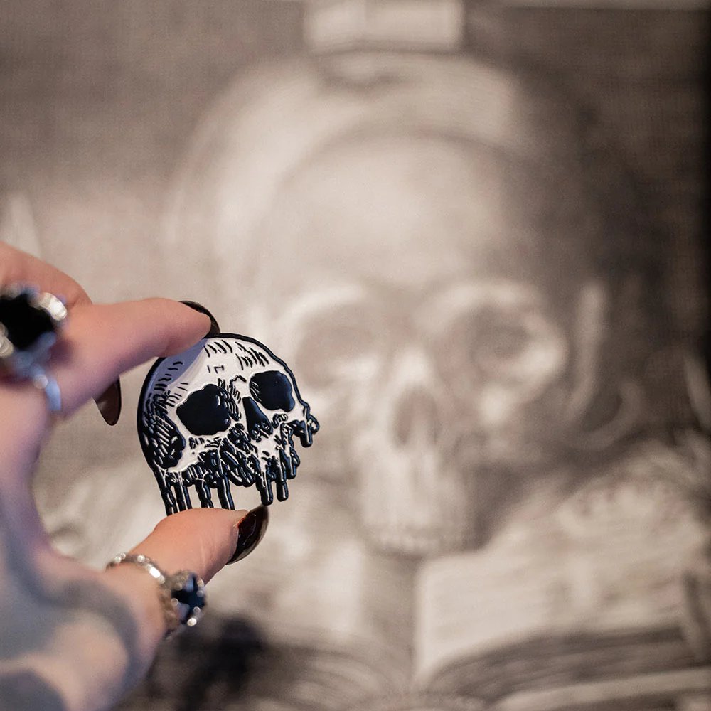 VampireFreaks's tweet photo. Skulls make everything 140% cooler - trust us, we did the math.
Check out these epic pictures of our BRAND NEW Skull Drip Enamel Pin taken by the one and only @countessmanor
#SkullPin #Skull #EnamelPin #GothPin #GothicStyle #VampireFreaks https://t.co/9r9pUottnI
