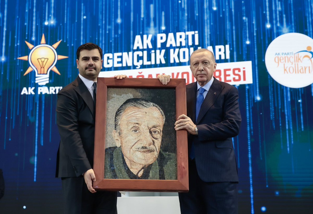 eyupkadirinan's tweet photo. Ustada kalırsa bu öksüz yapı,
Onu sürdürmeyen çırak utansın! https://t.co/o3SLNcHU3z