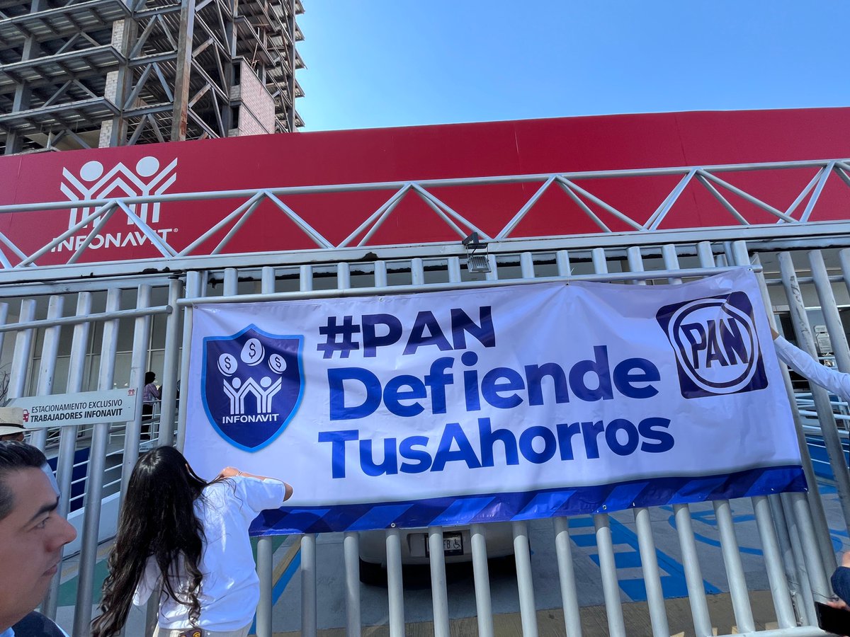 UniversalHgo's tweet image. En rueda de prensa, el #PANHidalgo anunció que acudirán a la Corte Interamericana para evitar que el gobierno federal administre los ahorros de los trabajadores como se plantea en la reforma al #Infonavit.

Fotos: Ricardo Calleja